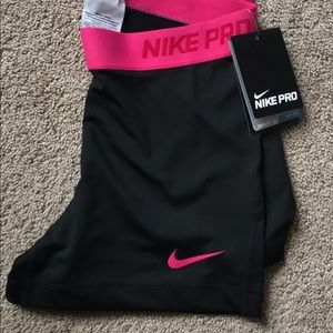 Nike pro workout shorts NWT